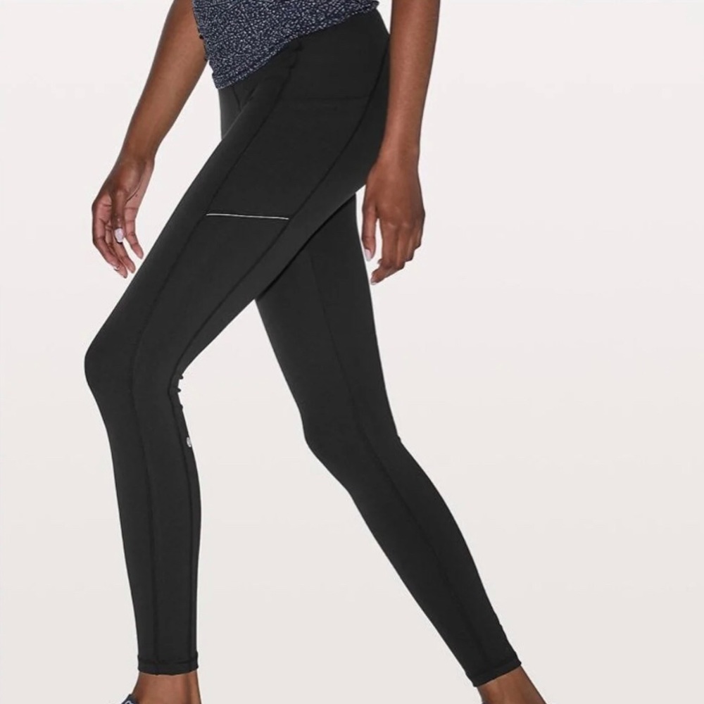 NWOT lululemon size 4 black ‘speed up tight’ pants